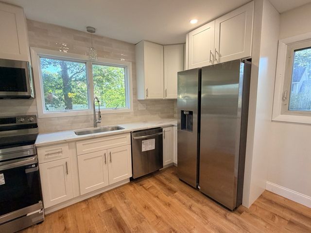 42 Birch Rd, Westford, MA 01886