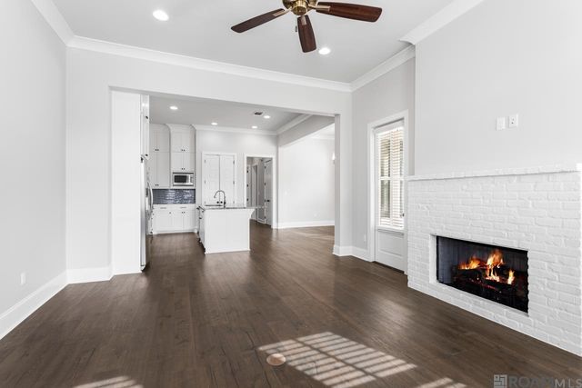 2040 Perennial Ln, Baton Rouge, LA 70810