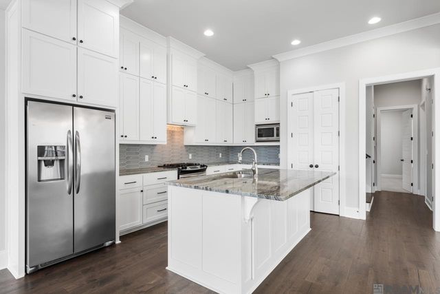 2040 Perennial Ln, Baton Rouge, LA 70810