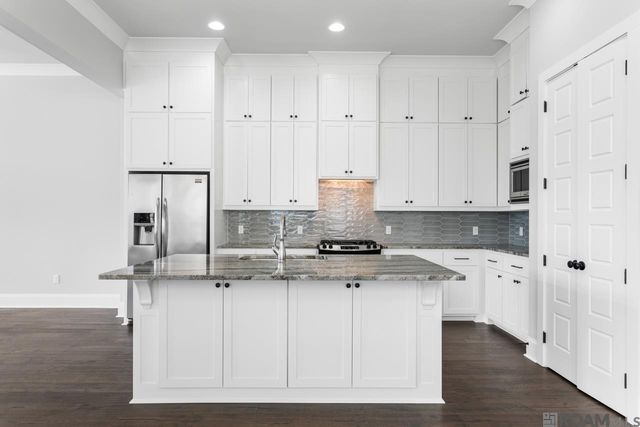 2040 Perennial Ln, Baton Rouge, LA 70810