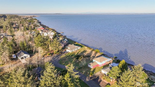 518 Chinook Avenue SE, Ocean Shores, WA 98569