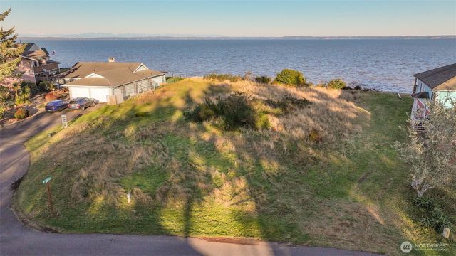518 Chinook Avenue SE, Ocean Shores, WA 98569