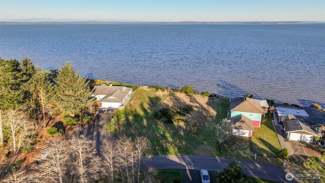 518 Chinook Avenue SE, Ocean Shores, WA 98569