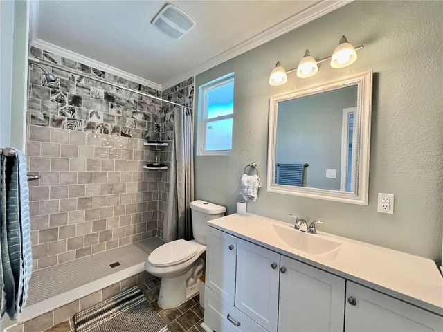 5907 N OLA AVENUE, Tampa, FL 33604