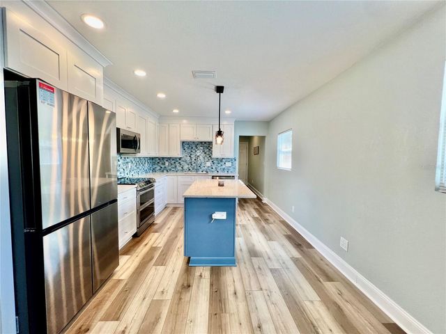 5907 N OLA AVENUE, Tampa, FL 33604