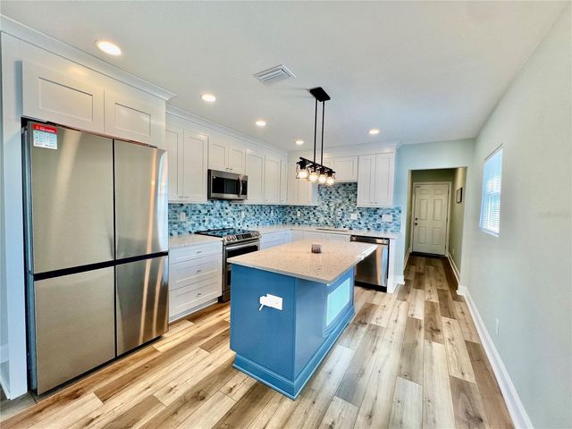 5907 N OLA AVENUE, Tampa, FL 33604