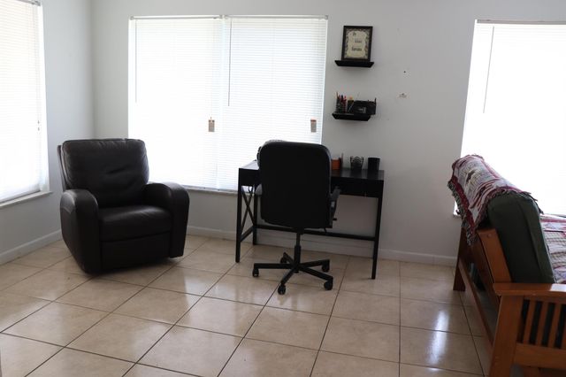 1020 NW 74th Avenue, Margate, FL 33063