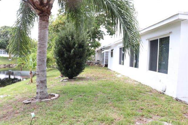 1020 NW 74th Avenue, Margate, FL 33063