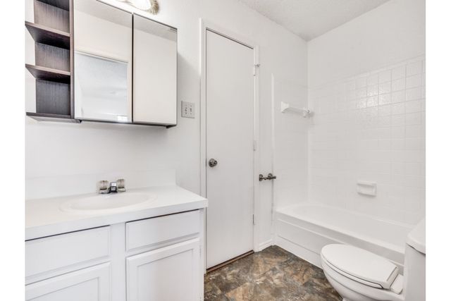 6501 Topaz Drive, Arlington, TX 76001
