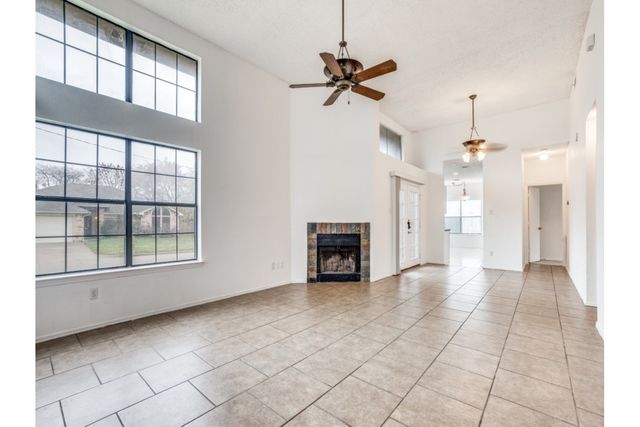 6501 Topaz Drive, Arlington, TX 76001