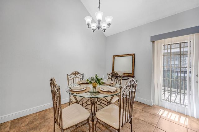 5155 PURITAN CIRCLE 1021, Tampa, FL 33617