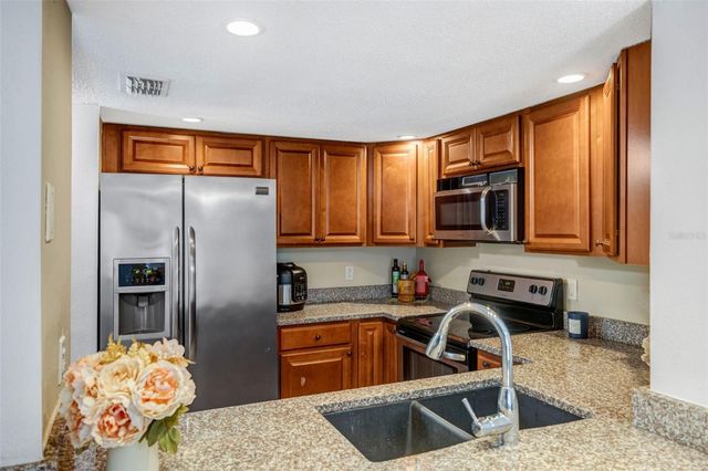 5155 PURITAN CIRCLE 1021, Tampa, FL 33617