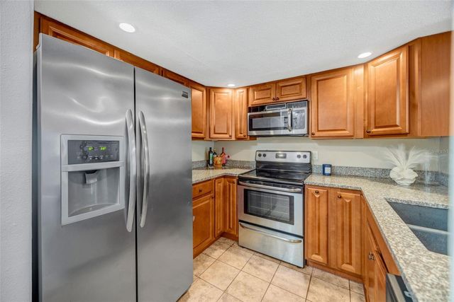 5155 PURITAN CIRCLE 1021, Tampa, FL 33617