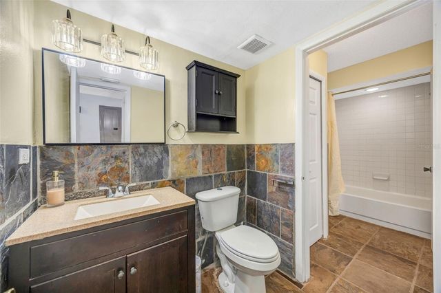 5155 PURITAN CIRCLE 1021, Tampa, FL 33617