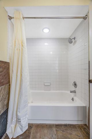 5155 PURITAN CIRCLE 1021, Tampa, FL 33617