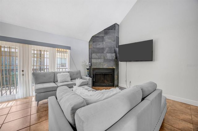 5155 PURITAN CIRCLE 1021, Tampa, FL 33617