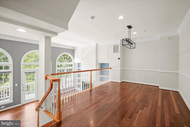 811 OAK KNOLL TER, Rockville, MD 20850