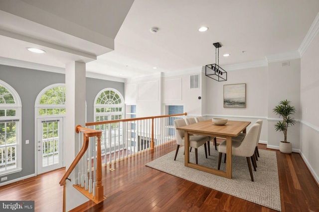 811 OAK KNOLL TER, Rockville, MD 20850