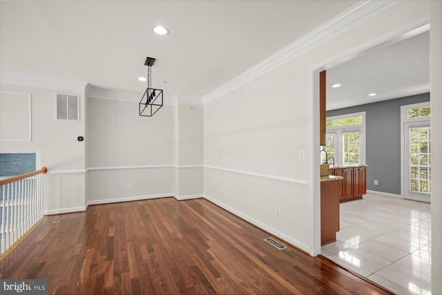 811 OAK KNOLL TER, Rockville, MD 20850