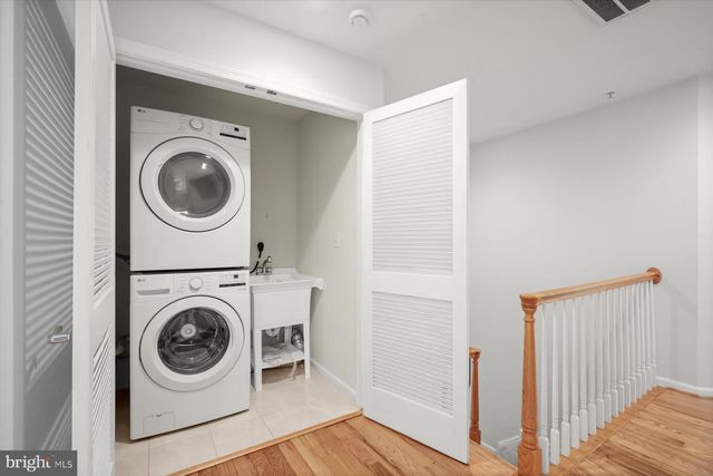 811 OAK KNOLL TER, Rockville, MD 20850