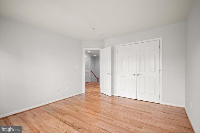 811 OAK KNOLL TER, Rockville, MD 20850
