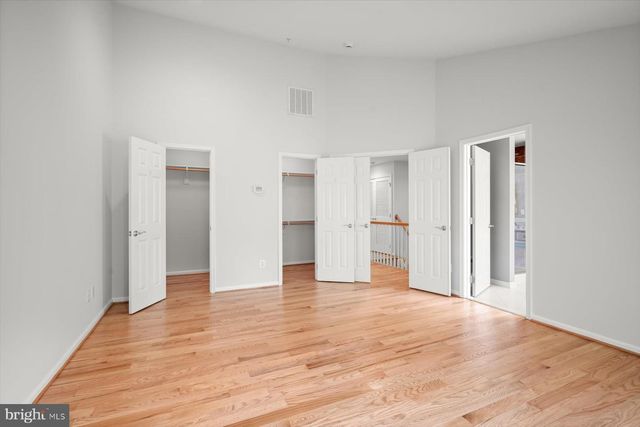 811 OAK KNOLL TER, Rockville, MD 20850
