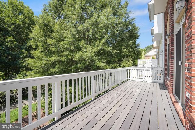 811 OAK KNOLL TER, Rockville, MD 20850