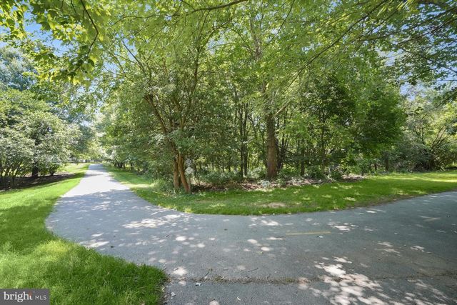 811 OAK KNOLL TER, Rockville, MD 20850