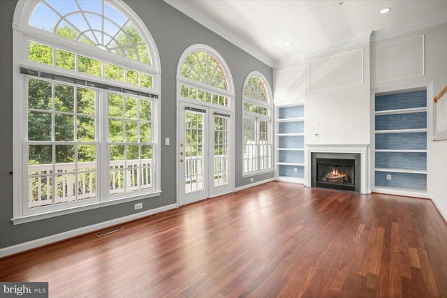 811 OAK KNOLL TER, Rockville, MD 20850