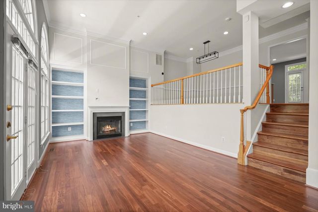 811 OAK KNOLL TER, Rockville, MD 20850