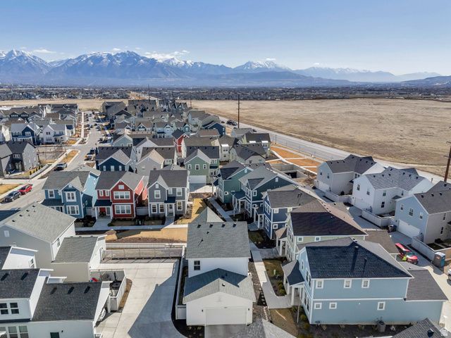 6811 W SKIP ROCK RD, South Jordan, UT 84009