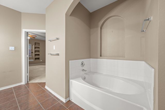 3309 Landhope Circle, Arlington, TX 76016
