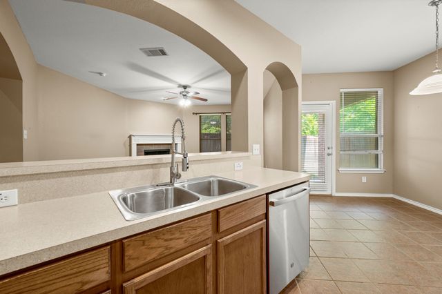3309 Landhope Circle, Arlington, TX 76016