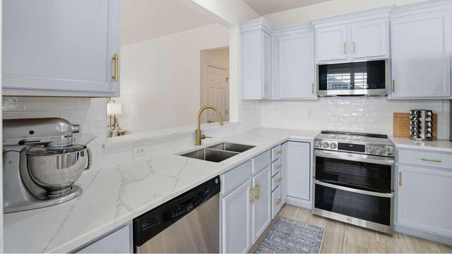 169 Sea Lavender Lane, Summerville, SC 29486