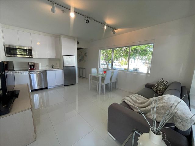 801 15th St 101, Miami Beach, FL 33139