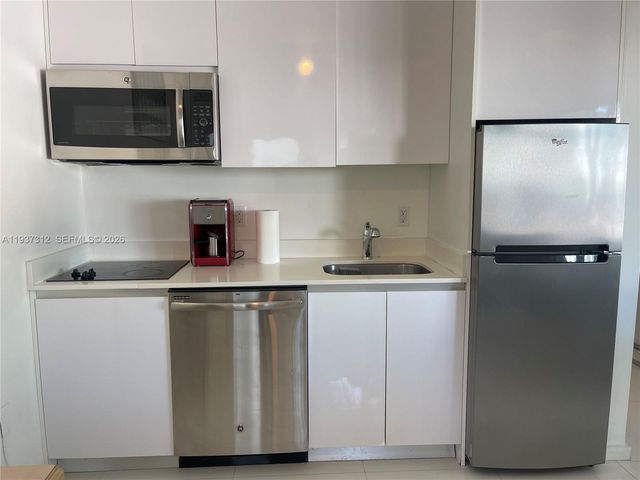 801 15th St 101, Miami Beach, FL 33139