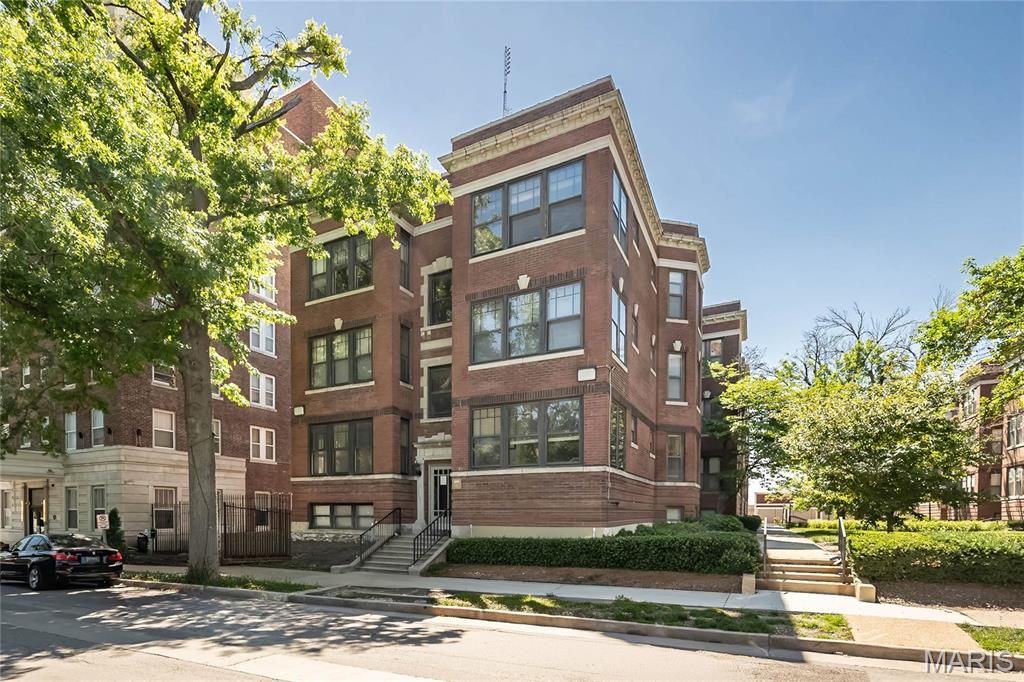 609 Clara Avenue 2A, St Louis, MO 63112