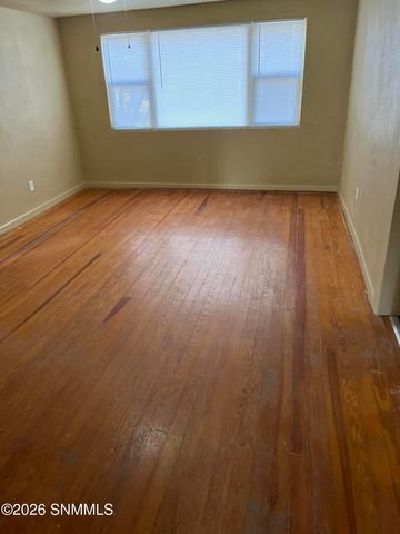 635 Hoagland, Las Cruces, NM 88005