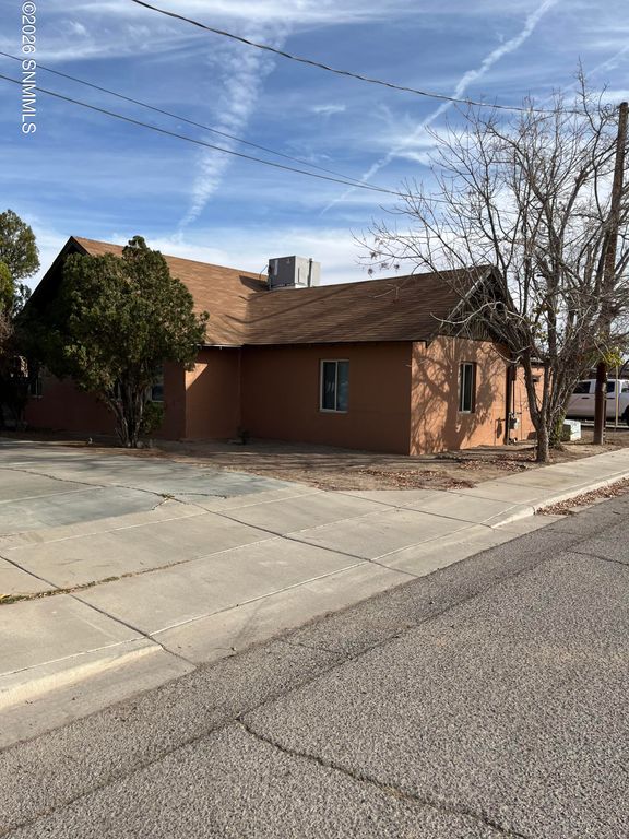 635 Hoagland, Las Cruces, NM 88005