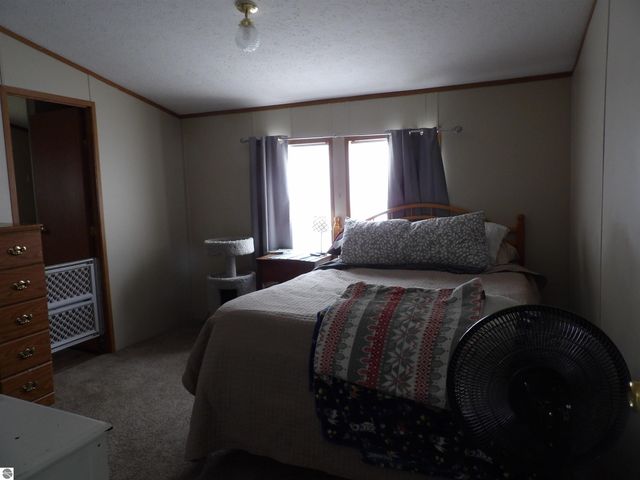 378 Thistlewood Drive, Cadillac, MI 49601