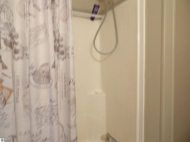 378 Thistlewood Drive, Cadillac, MI 49601