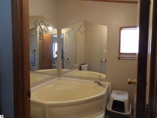 378 Thistlewood Drive, Cadillac, MI 49601