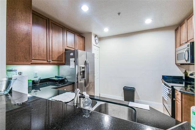 1501 NORTHERN HARRIER WAY 302, Reunion, FL 34747