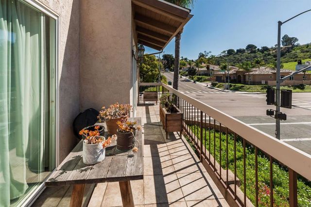 3004 La Costa Avenue B, Carlsbad, CA 92009