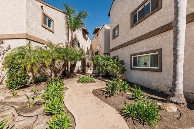 3004 La Costa Avenue B, Carlsbad, CA 92009