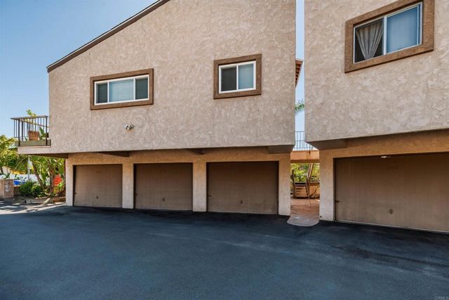 3004 La Costa Avenue B, Carlsbad, CA 92009