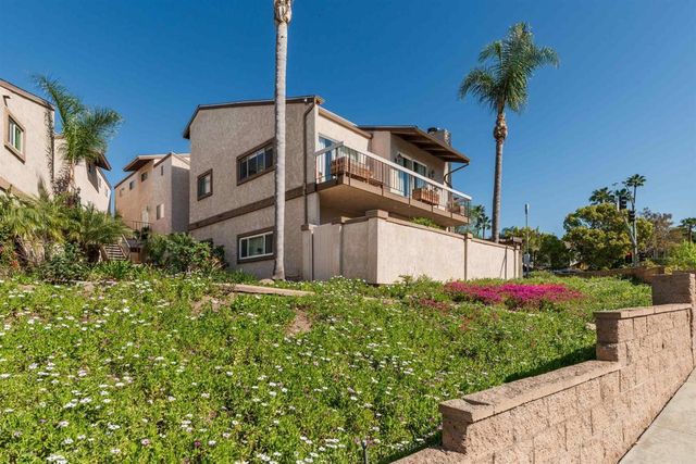 3004 La Costa Avenue B, Carlsbad, CA 92009