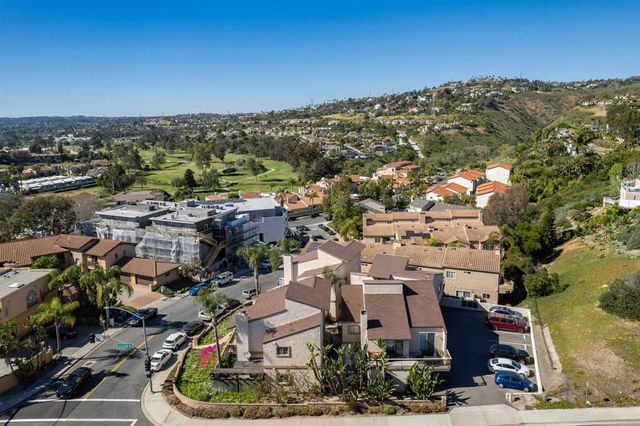 3004 La Costa Avenue B, Carlsbad, CA 92009