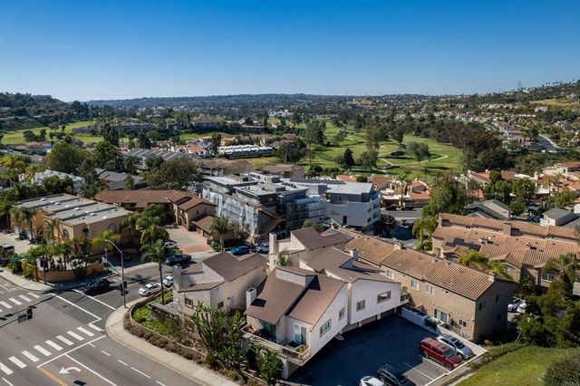 3004 La Costa Avenue B, Carlsbad, CA 92009