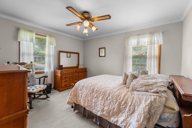 102 Robinhood Cir, Hendersonville, TN 37075